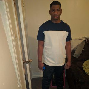 Meet your Posher, Deonta